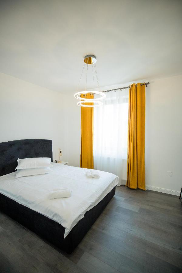 Central Nest Turda Bagian luar foto